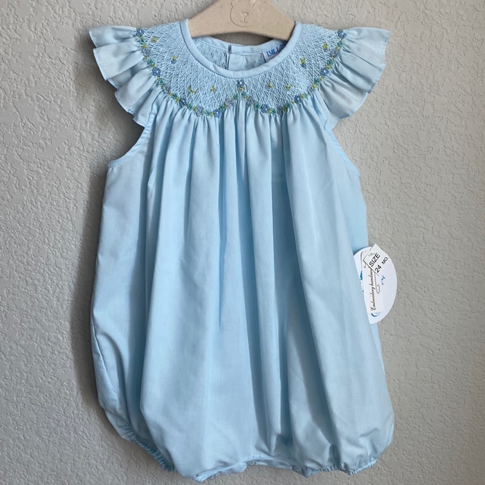 Luli & Me Handmade Embroidered Floral Smocked Bubble 24M 🩵🌸